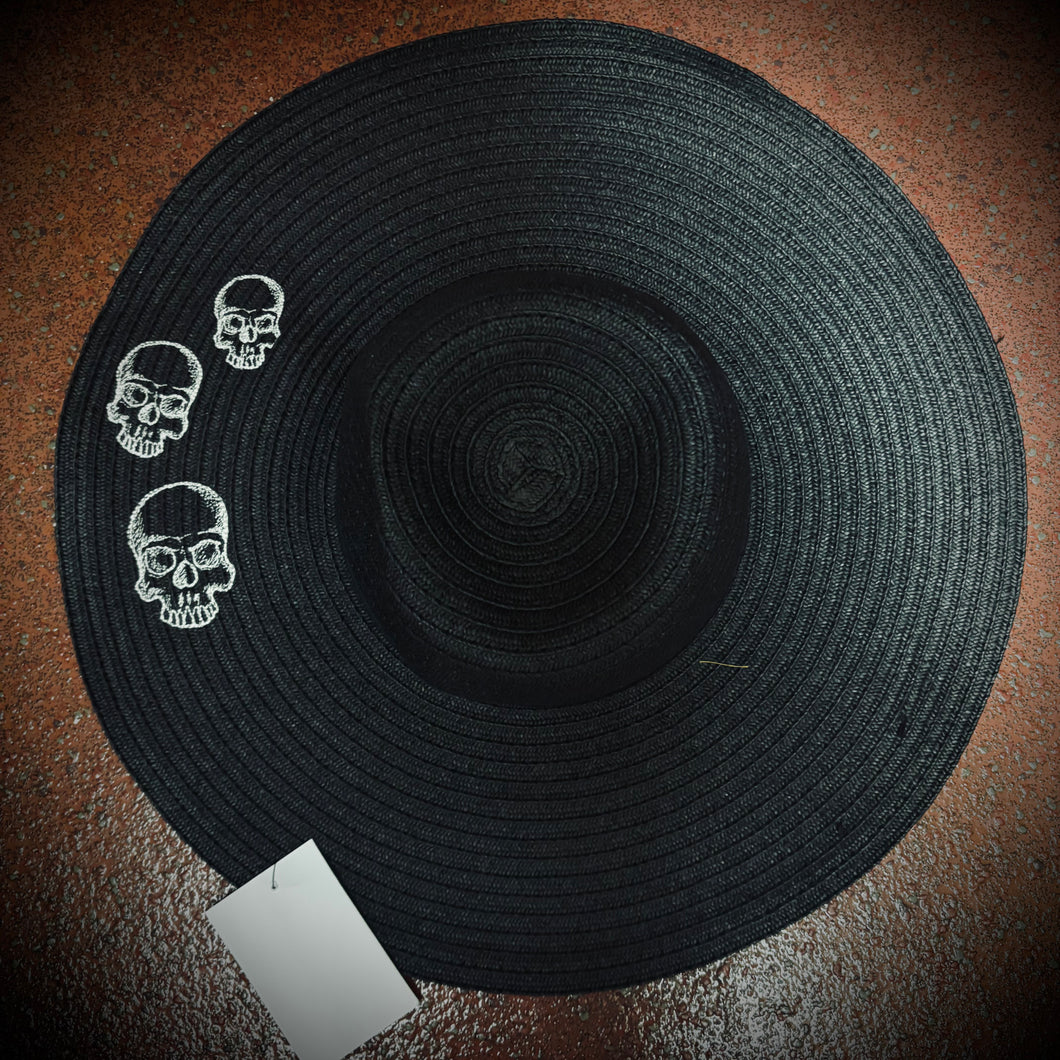 Triple Skull Oversized Straw Hat