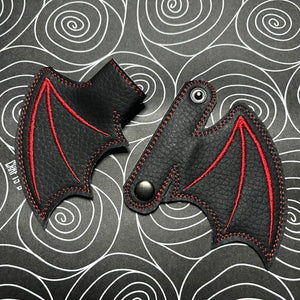 Embroidered, removable pair of wings for your Crocs