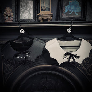 Batty Faux Leather Detachable Collar