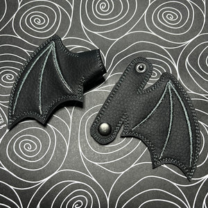 Embroidered, removable pair of wings for your Crocs