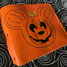 Load image into Gallery viewer, Pumpkin Mouse Blue Badge Folding Cover